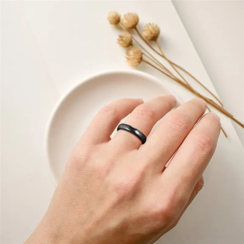 TIGRADE 2/4/6/8mm Black Ring Men Women Polished Tungsten Carbide Wedding Band Engagement Ring Unisex Lover Name/Date Engraving